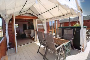 Riverside Flag Hill - click for photo gallery